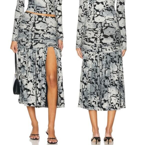 FREE PEOPLE Wrenli Floral Pull On Ruched Skirt Size Small - Picture 1 of 7